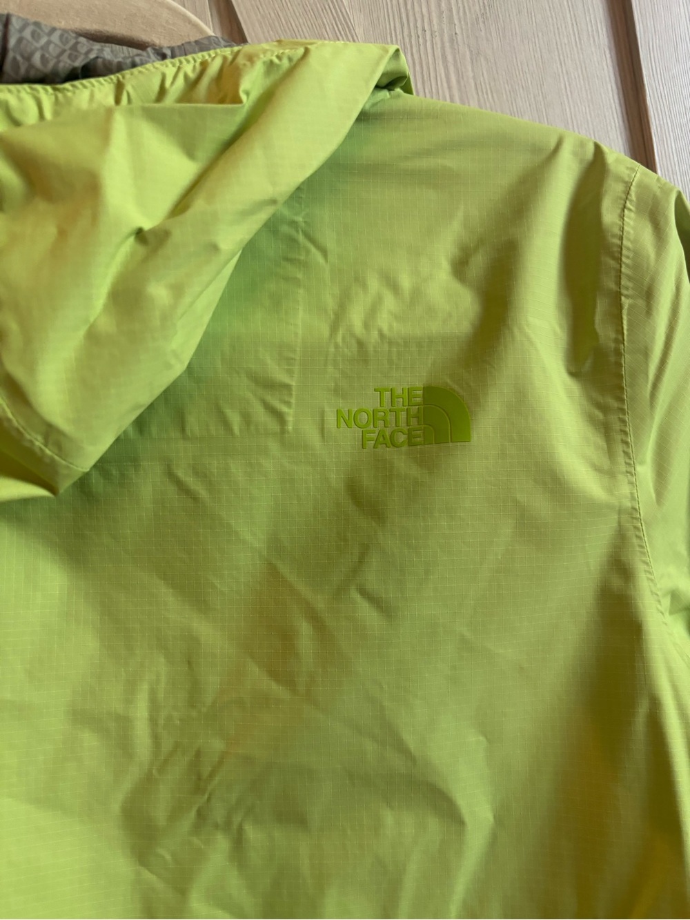 The North Face Lime Green Women's Hooded Jacket - Picture 12 of 14